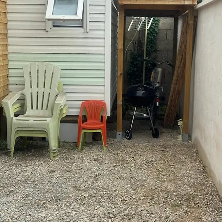 Mobilhome Situe Cote Ville Et Cote Campagne Beaune  Extérieur photo