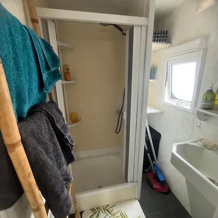 Mobilhome Situe Cote Ville Et Cote Campagne Beaune  Extérieur photo