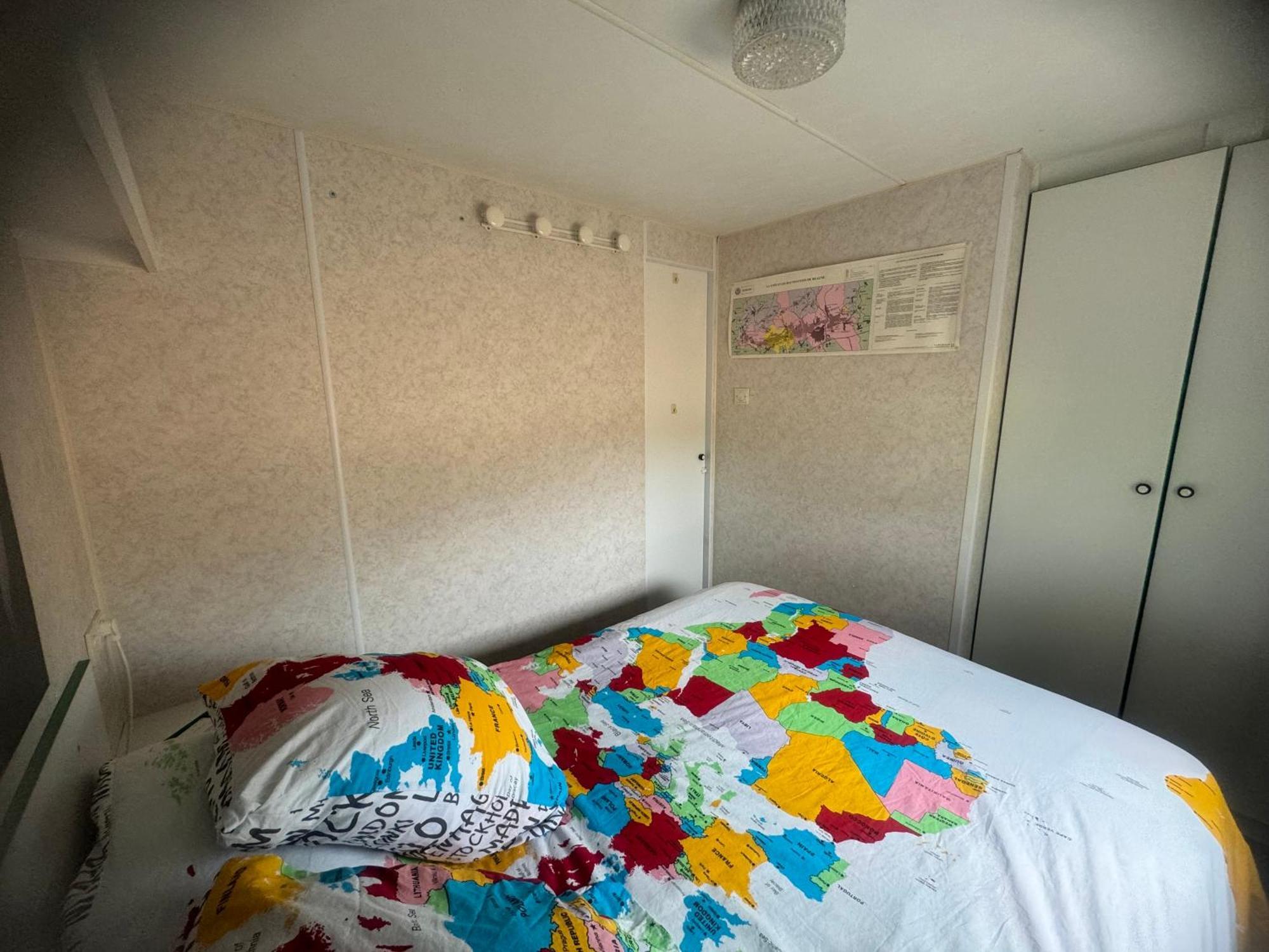Mobilhome Situe Cote Et Cote Campagne * Beaune (Cote d'Or)