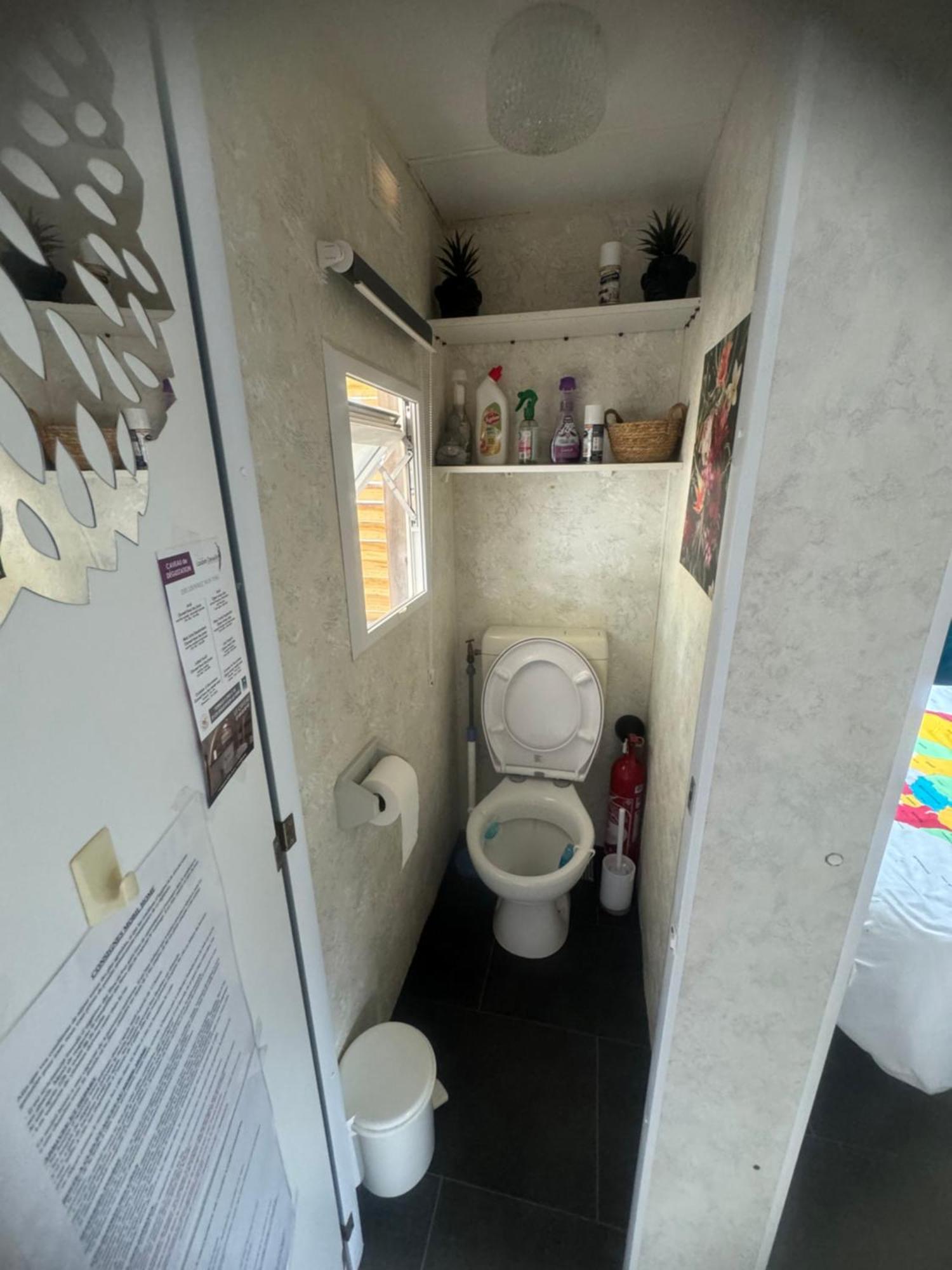 Mobilhome Situe Cote Et Cote Campagne * Beaune (Cote d'Or)