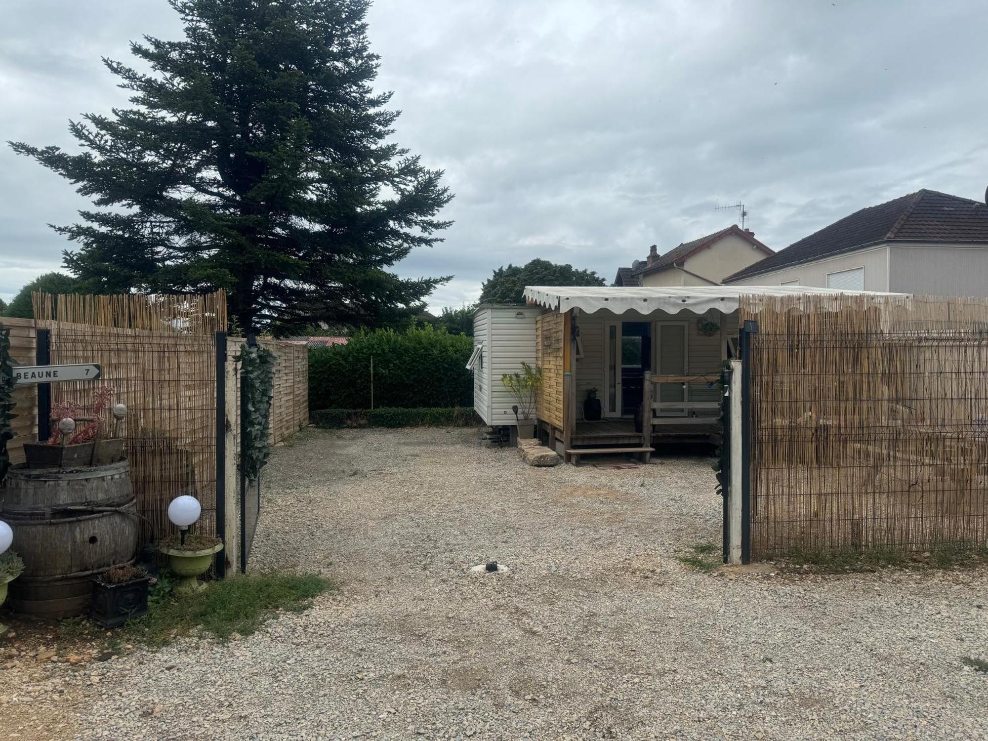 Mobilhome Situe Cote Et Cote Campagne Campingplatz Beaune (Cote d'Or)