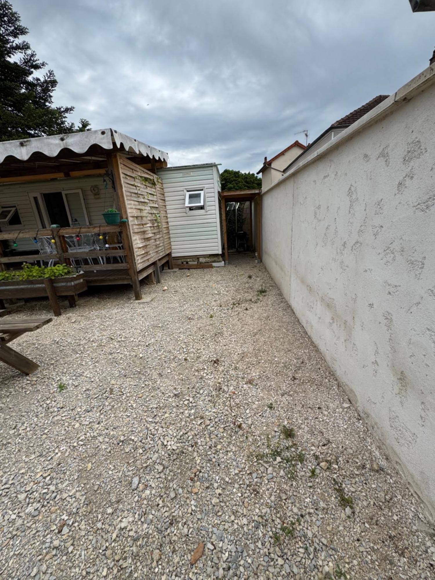 Mobilhome Situe Cote Et Cote Campagne * Beaune (Cote d'Or)