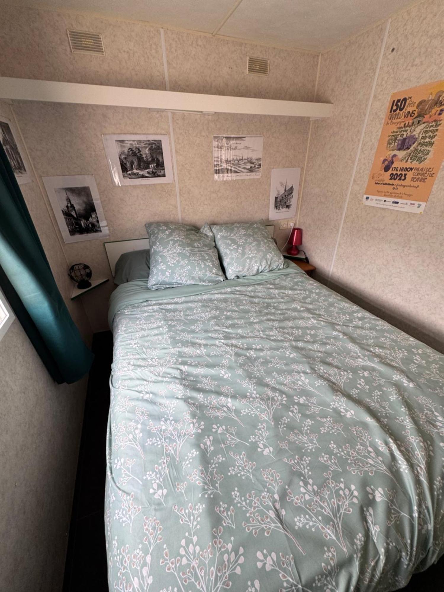 Mobilhome Situe Cote Et Cote Campagne * Beaune (Cote d'Or)